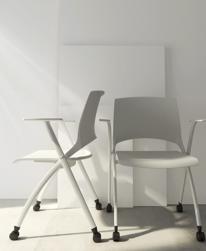 Lune Training Table and Soleil Nesting Chair